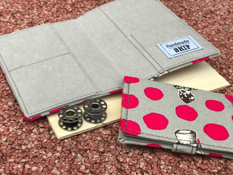 洗浄したクラフト紙。パッチワーク|ピンクの水玉の子鹿のパスポートケーストラベルバッグ - パスポートケース - 紙 