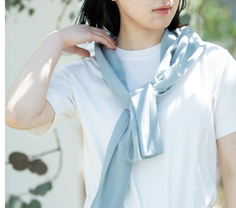 ジュニパーベリー染　カルゼスカーフ【Organic Cotton】 - 絲巾 - 棉．麻 藍色