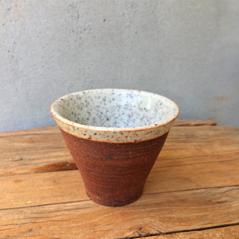 Gray glaze coke pig mouth cup - Teapots & Teacups - Pottery White