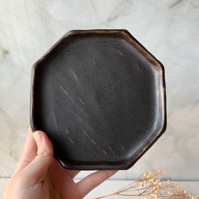 Ceramic plate, Pottery plate - Plates & Trays - Pottery Black