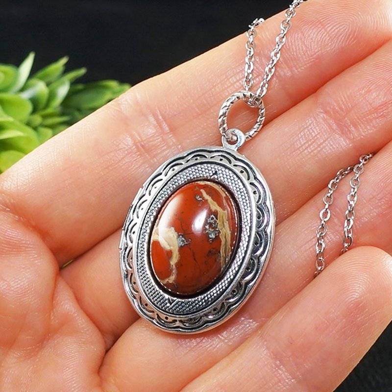 Red Jasper Necklace Oval Silver Photo Locket Pendant Keepsake Necklace Jewelry - 項鍊 - 半寶石 紅色