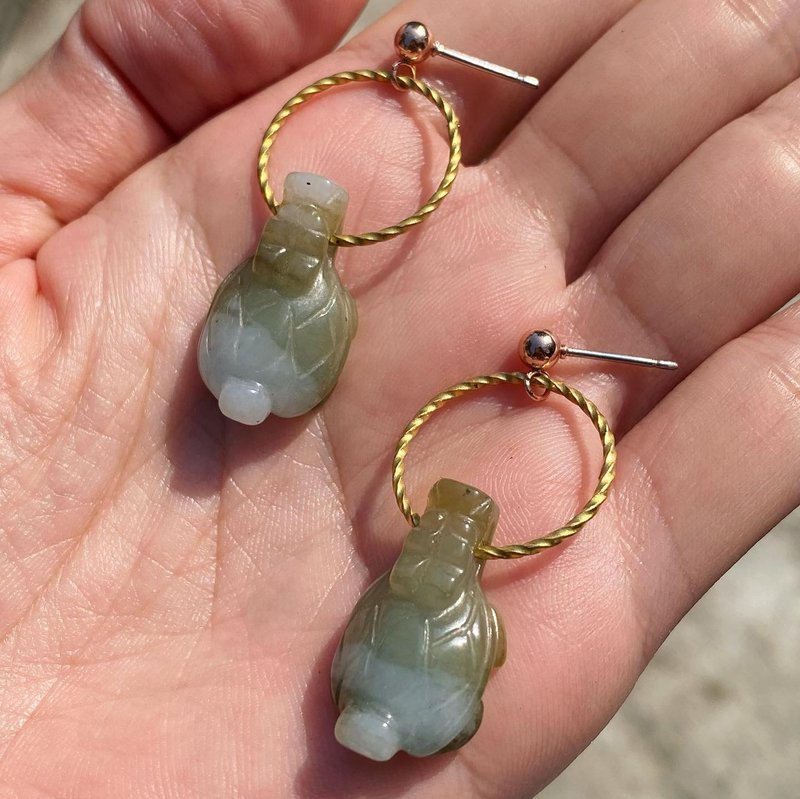 【遺失物】香港製天然石ビルマ翡翠ドラゴンタートルピアス - ピアス・イヤリング - 宝石 グリーン