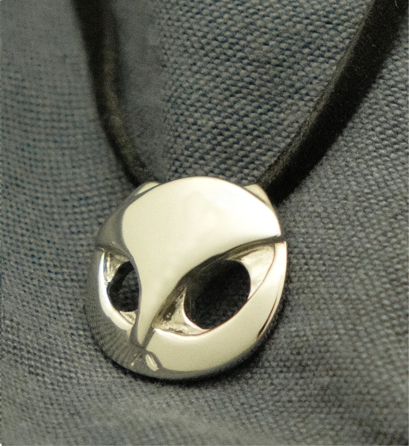 domestic cat head pendant - Necklaces - Stainless Steel 