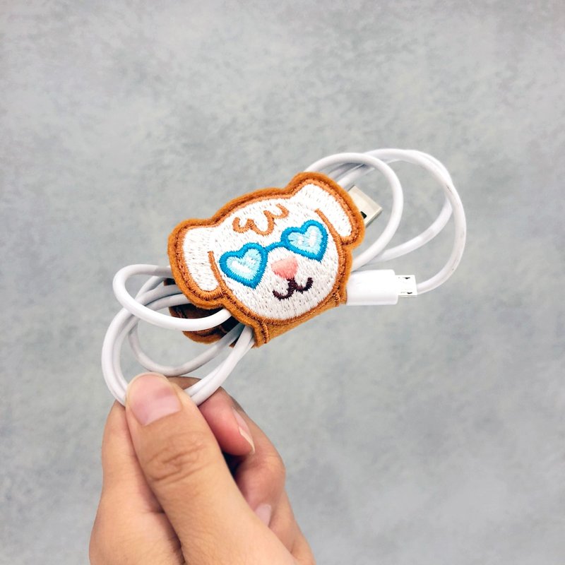 【刺繡捲線器】墨鏡小狗 - 捲線器/電線收納 - 繡線 