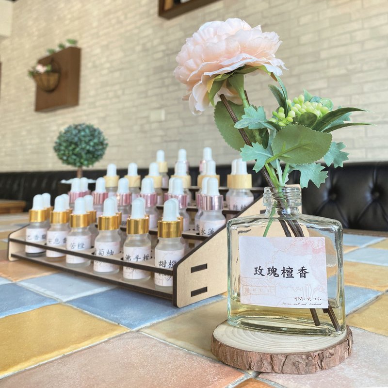 【香間小路】特調居家擴香 玫瑰檀香 100ml ( 贈送甜橙精油10ml ) - 香氛/精油/擴香 - 玻璃 透明