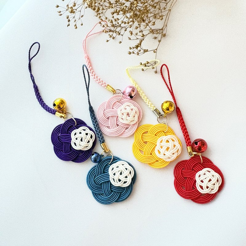 【日本傳統】水引吊飾・梅花・日式小物・適用於包包等 - 吊飾/掛飾 - 絲．絹 紅色