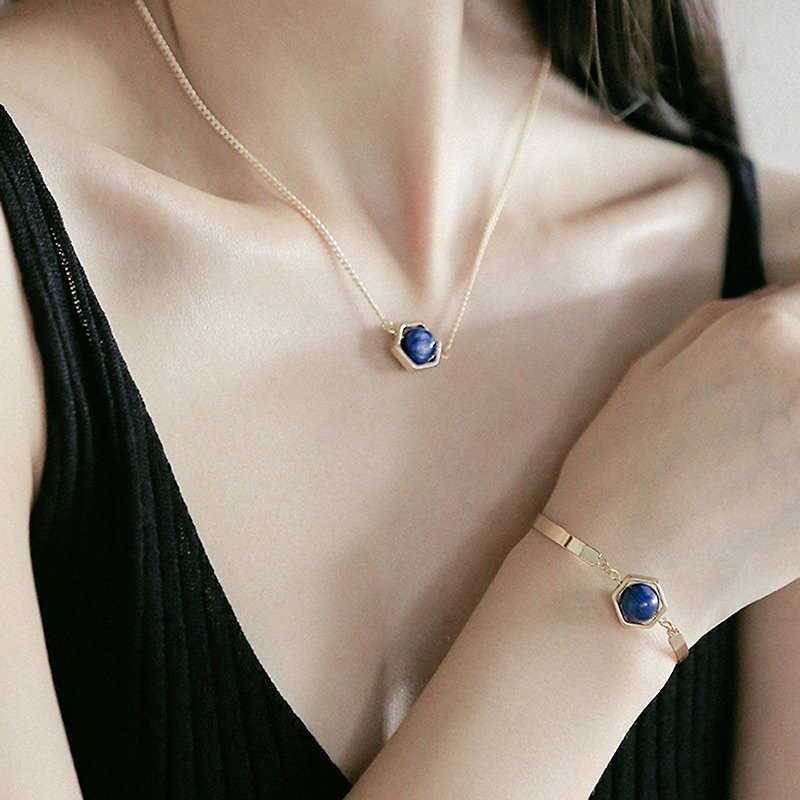 ESCA STUDIO • Planet Neptune series of natural Stone aquamarine necklace chain clavicle - Necklaces - Gemstone Blue
