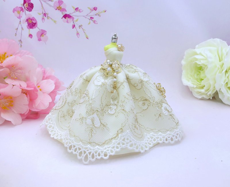 檸檬手作飾品  五瓣鑽花蕾絲迷你立體小禮服手作鑰匙圈包包吊飾 - 鑰匙圈/鑰匙包 - 棉．麻 