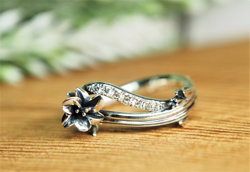 Lily/Customized Jewelry/Ring Customization/Wedding Ring Customization/Proposal Ring/Light Jewelry - แหวนทั่วไป - เงิน สีเงิน