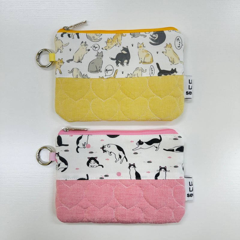 Cat Heart Quilted Pouch - กระเป๋าเครื่องสำอาง - ผ้าฝ้าย/ผ้าลินิน หลากหลายสี