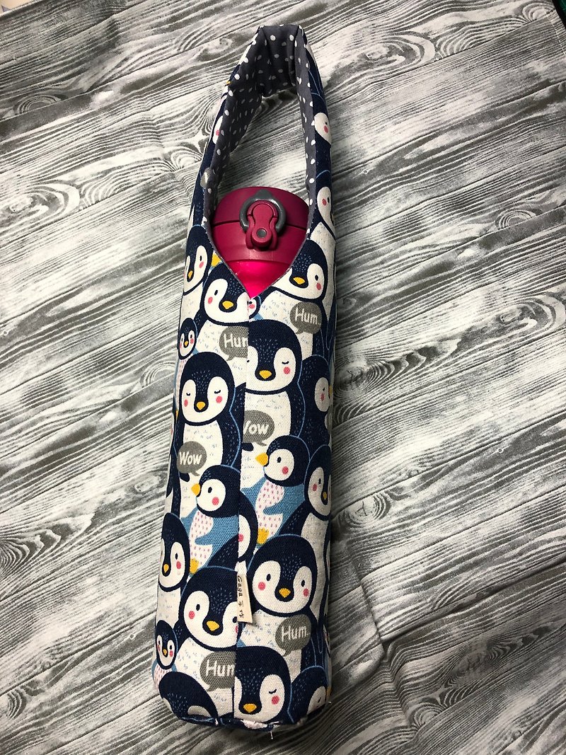 Gaga Handmade-Little Penguin Water Bottle Bag - ถุงใส่กระติกนำ้ - ผ้าฝ้าย/ผ้าลินิน 