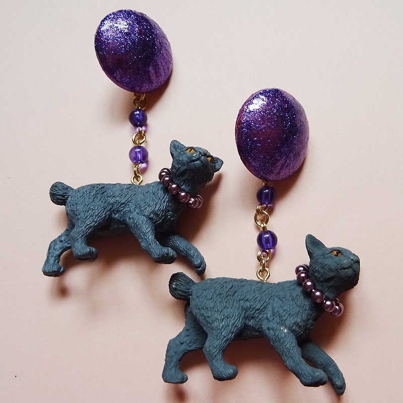 Sedmikrasky gray cat earrings - Earrings & Clip-ons - Plastic Purple