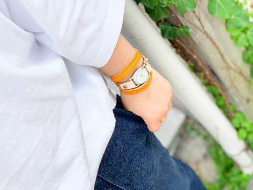 ▲ROLL はちみつ色のレザーウォッチ＂ロールアップ 腕時計＂くるくる巻き⌚ ROLL はちみつ色のレザーウォッチ ロールアップ腕時計 くるくる