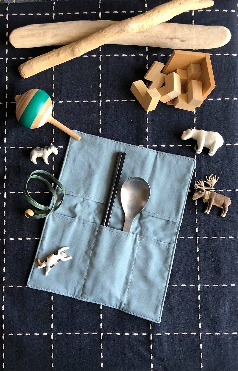 Blue environmental protection tableware bag, cloth roll, made in Taiwan - Chopsticks - Cotton & Hemp Blue
