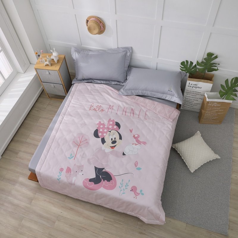 Disney-Minnie's Picnic Adventure-Lyocell Fiber-Japan Authorized-Made in Taiwan - Blankets & Throws - Silk 