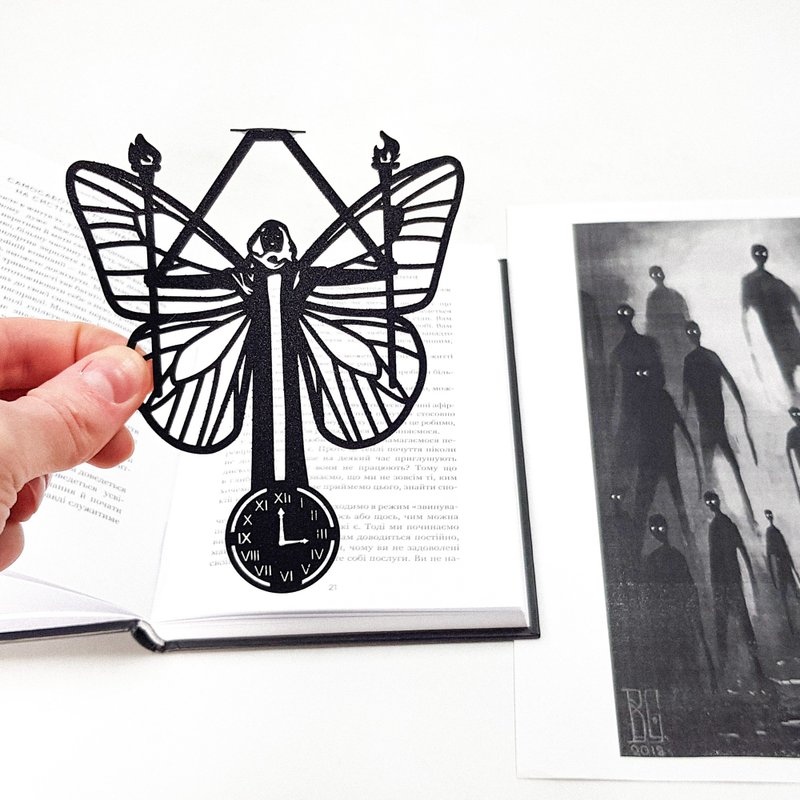 Witch Hour Metal Bookmark – Gothic Clock & Torches Design - 書籤 - 其他金屬 黑色