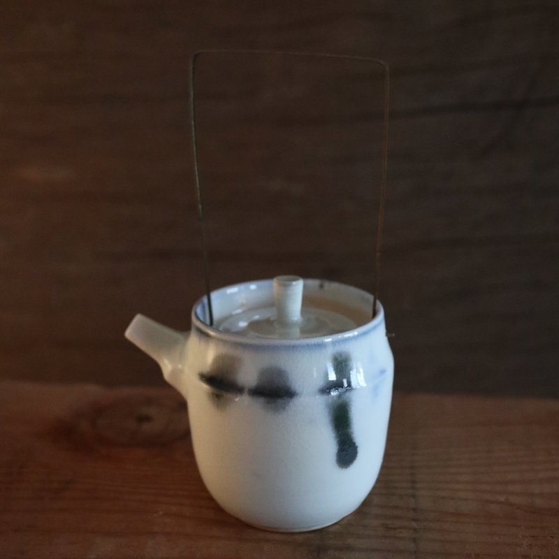 Pure White・Flowing Ink Wood-Fired Teapot with Handle 120cc - ถ้วย - เครื่องลายคราม ขาว