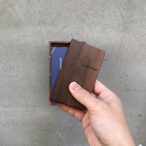 simplewood 【客製】福利品 免費刻字 旋轉名片夾/名片盒 胡桃木