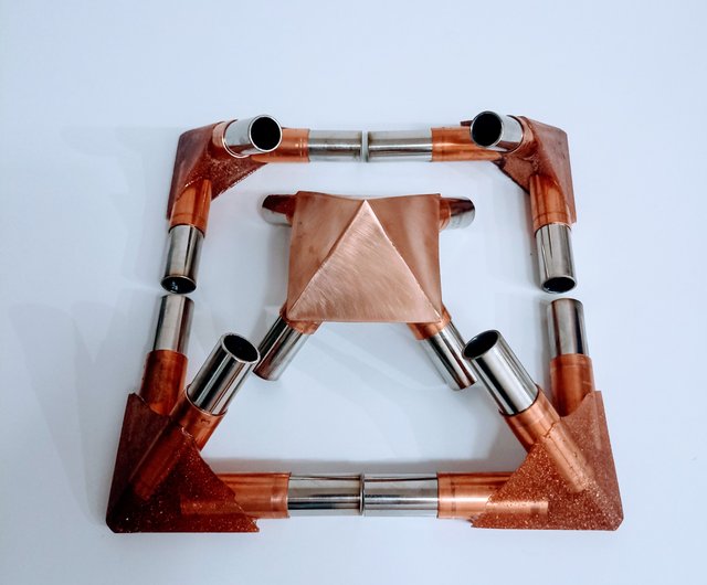 治癒のピラミッド用の銅製コネクタのセット。 7/8インチパイプ用