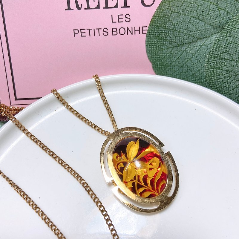 [Western Antique Jewelry] Dual-use handicraft necklace scarf clip silk scarf buckle flower bright yellow - สร้อยคอ - เครื่องประดับ สีทอง