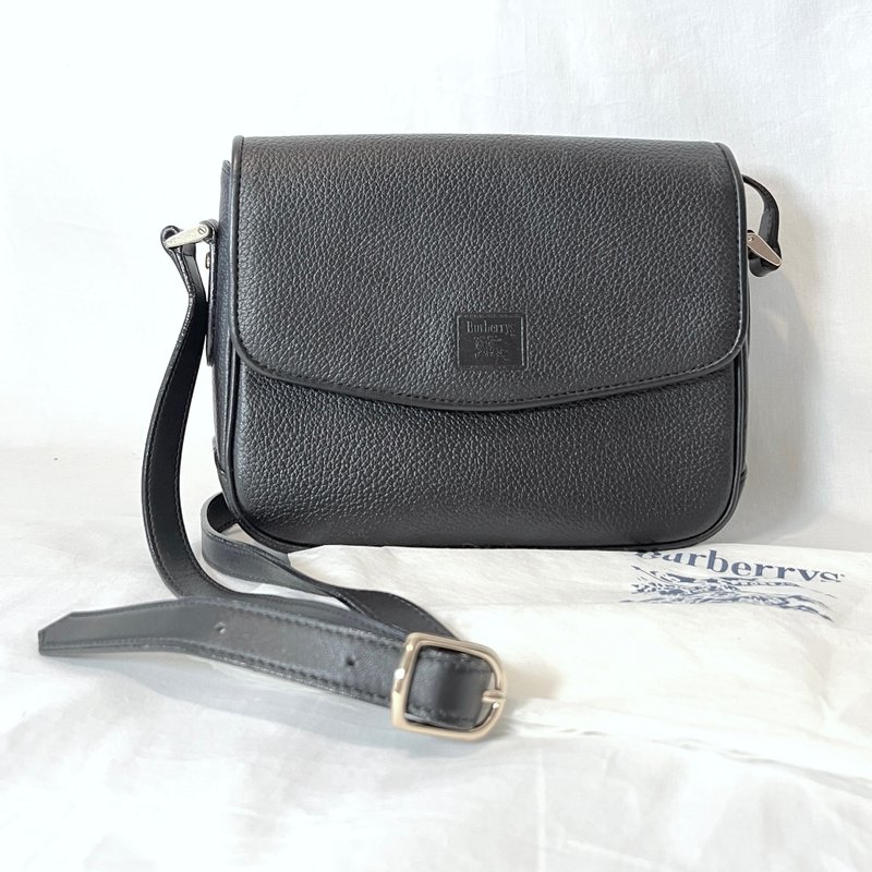 | RARE TO GO Second-hand | Burberry black side backpack crossbody bag classic plaid inside - กระเป๋าแมสเซนเจอร์ - หนังแท้ สีดำ