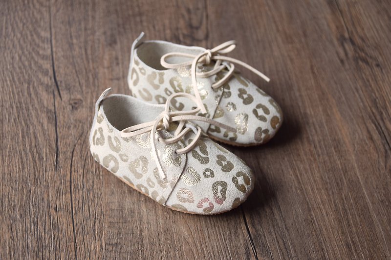 Gold Leopard Print Baby Lace Up Shoes, Handmade Leather Baby Girl Shoes, Baby Shower Gift, Gold Glitter Baby Oxford Shoes, Baby Moccasins - รองเท้าเด็ก - หนังแท้ สีทอง