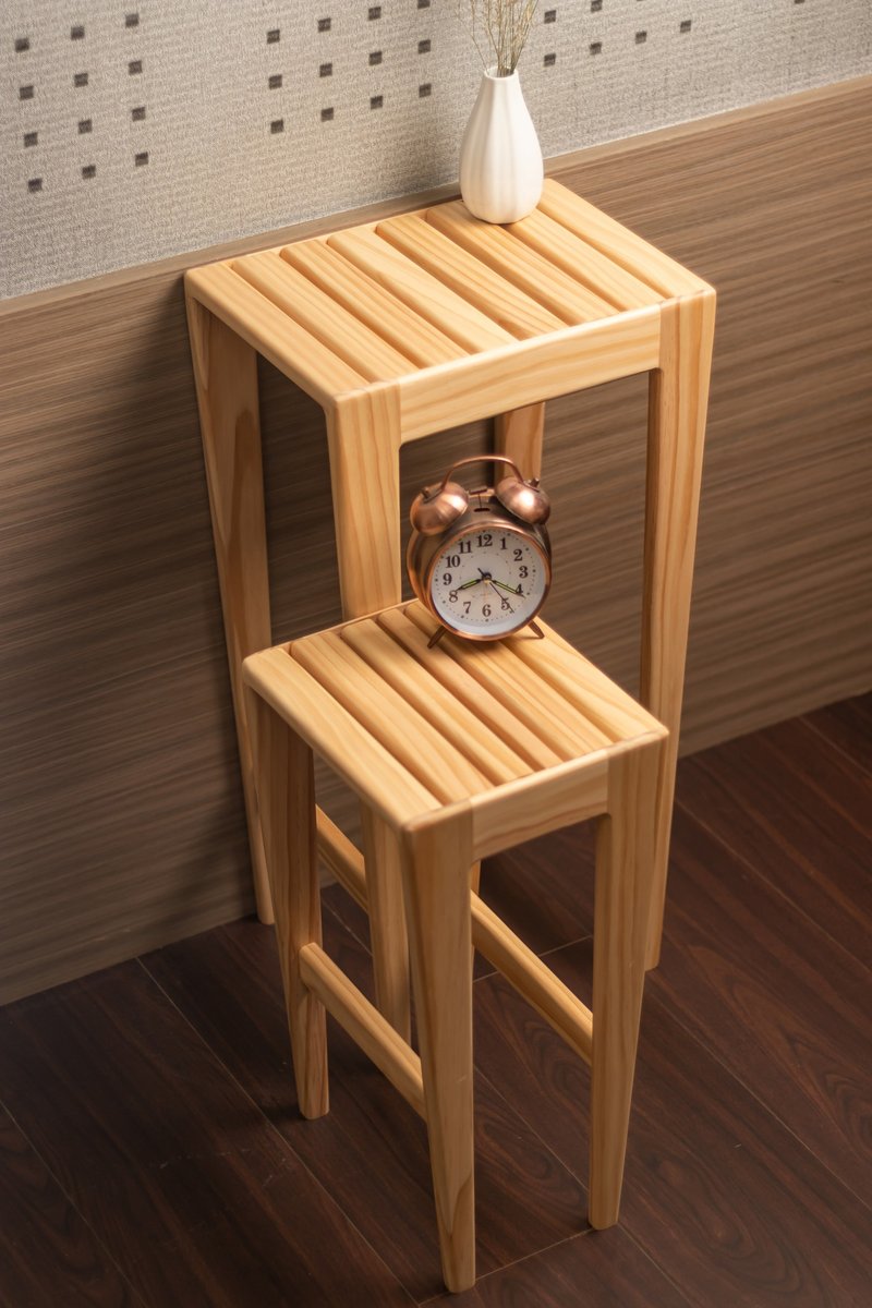 Newson side table - เฟอร์นิเจอร์อื่น ๆ - ไม้ 