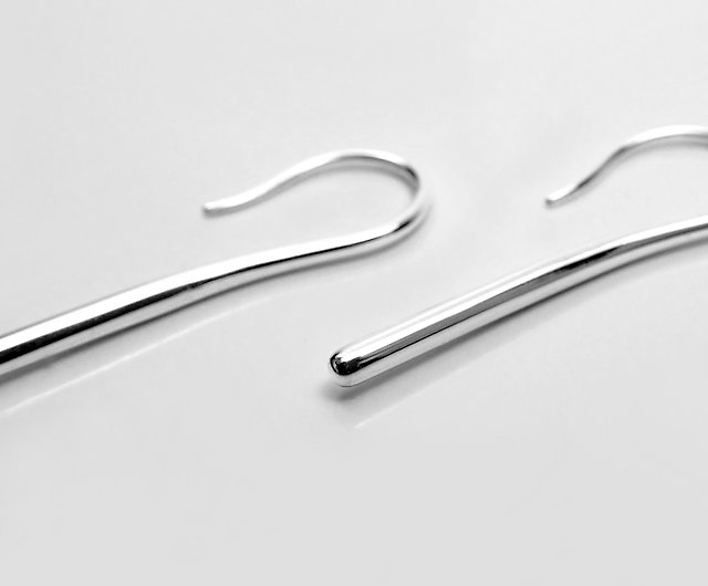 Minimalist  Neat straight lines modern 925 sterling silver ear