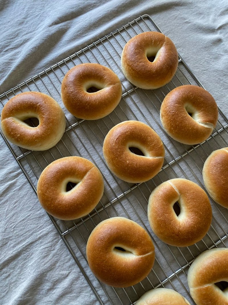 Fresh hand-made-5 original bagels - ขนมปัง - วัสดุอื่นๆ สีกากี