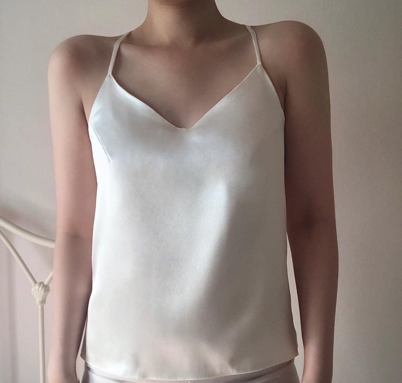 เสื้อสายเดี่ยวเปิดหลัง (สีขาวมุก) - เสื้อผู้หญิง - เส้นใยสังเคราะห์ ขาว