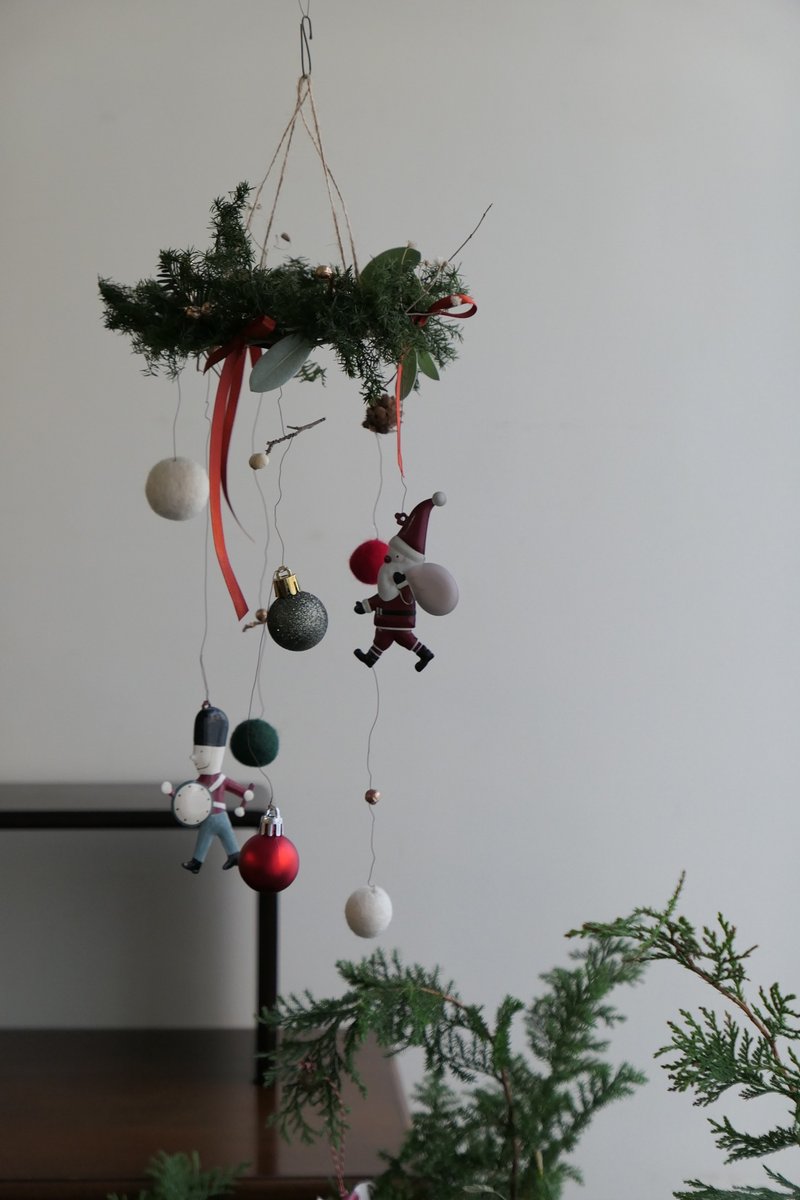 【好花】童趣聖誕旋轉永生聖誕花圈花環 - 乾燥花/永生花 - 植物．花 多色