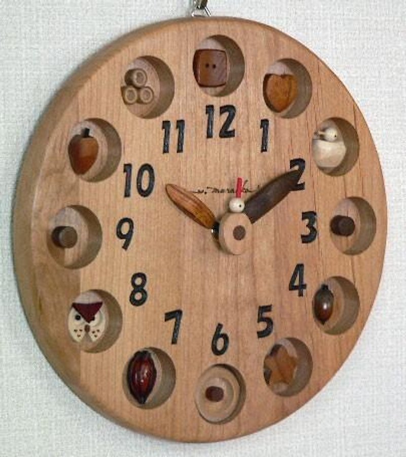 　木の実　25ｃｍ丸　＊アルダー - 時計 - 木製 