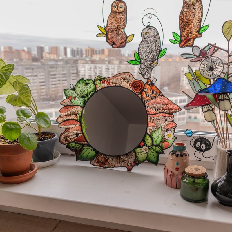 Handmade stained glass mirror with mushrooms, Home decor with fungi - 壁貼/牆壁裝飾 - 玻璃 多色