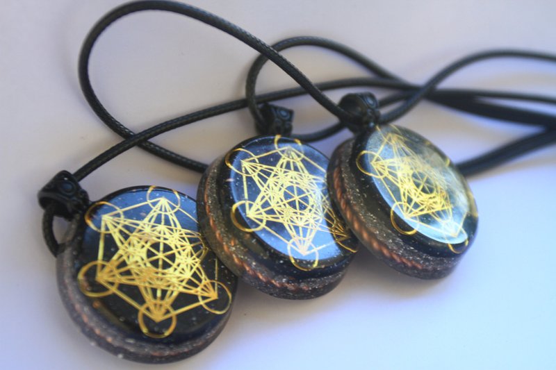 Orgonite Metatron Pendant | Orgonite Pendant | Tensor Ring Pendant| Radiating En - Necklaces - Resin 