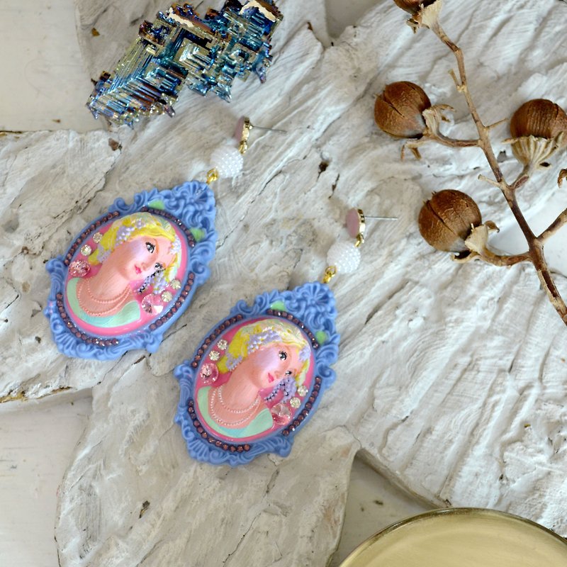 TIMBEE LO 手繪貴婦 立體雕花畫框耳環 Swarovski水晶 - 耳環/耳夾 - 其他材質 粉紅色