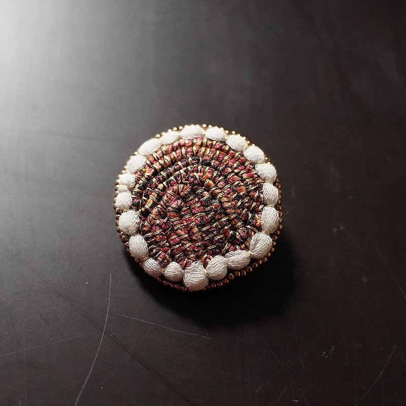 Seed brooch 2 - Brooches - Wool Red
