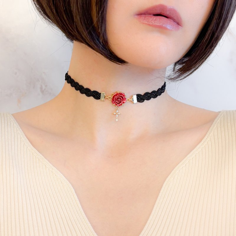 Don't give yourself over to the calm night/Rose and cross black braided choker SV633 - Chokers - Other Materials Red