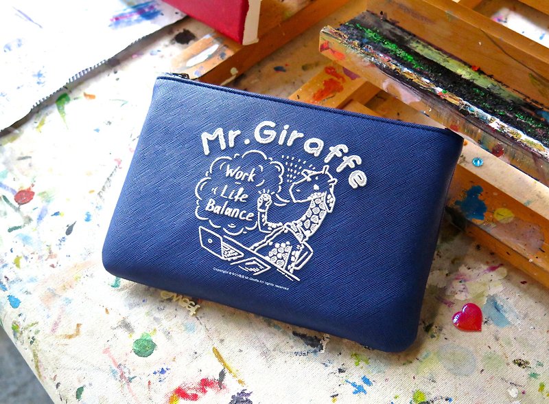 Mr. Giraffe . Design. Zip Pouch. Collection bag, small bag, - กระเป๋าเครื่องสำอาง - หนังเทียม สีน้ำเงิน