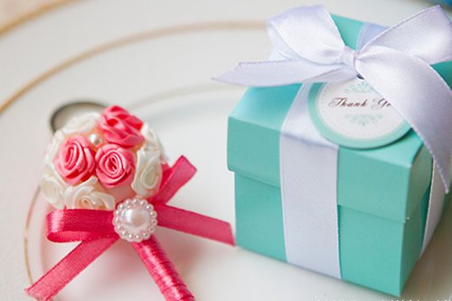 幸福朵朵 婚禮小物 花束禮物 Tiffany盒裝傳遞幸福 祝福快嫁 捧花鑰匙圈 送閨蜜 送姊妹 探房禮