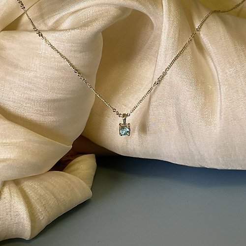 One Dimple 單窩 : 純銀 k金珠寶設計與訂製 經典單顆海水藍寶寶石項鍊 925銀