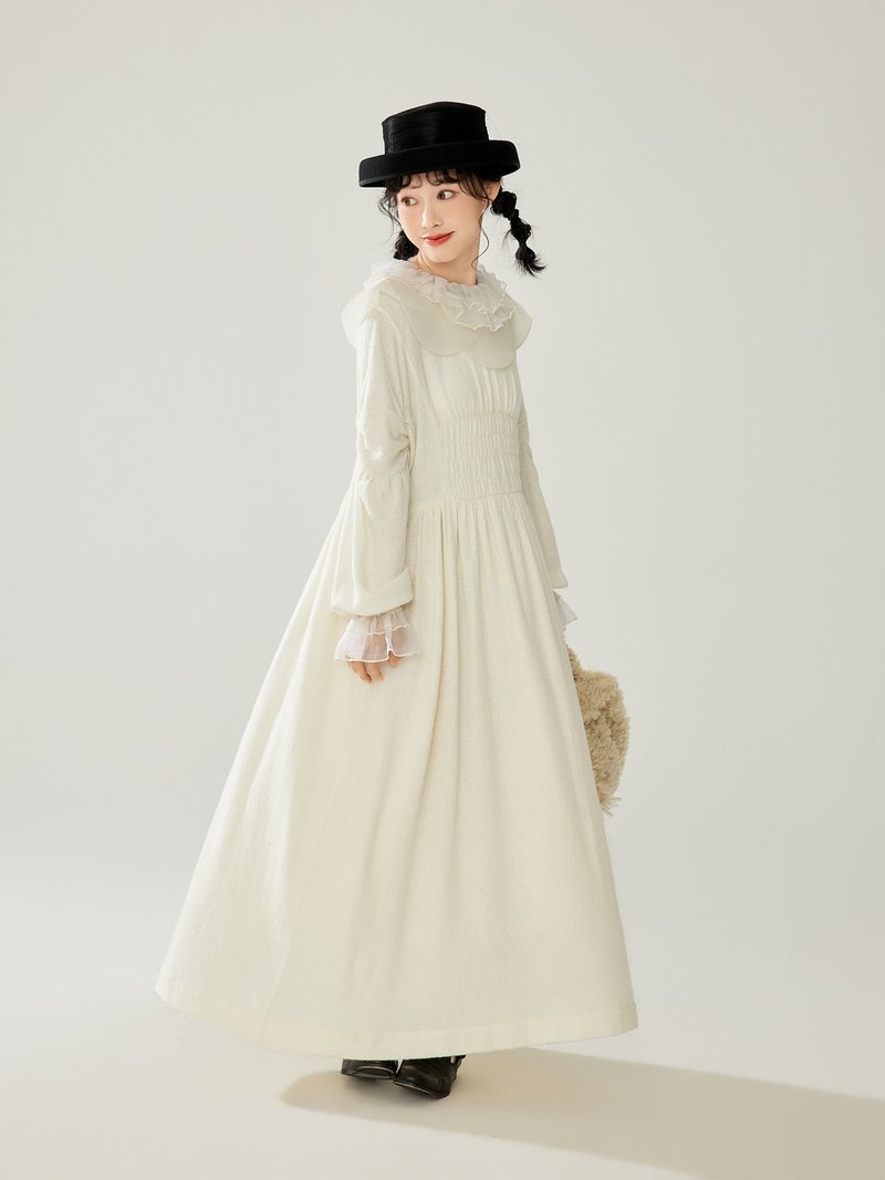 Sea salt jasmine wool blend soft rav neck long-sleeved dress - ชุดเดรส - วัสดุอื่นๆ ขาว