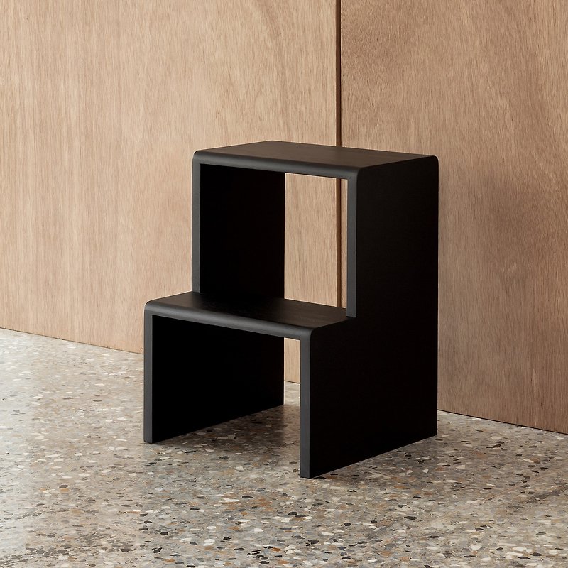 TOVA Stool | Oak wood step stool | Black - เฟอร์นิเจอร์อื่น ๆ - ไม้ สีดำ