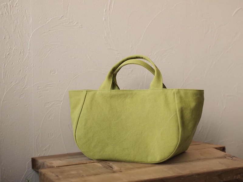 Round tote with lid M (HIWA GREEN) - Handbags & Totes - Cotton & Hemp Green