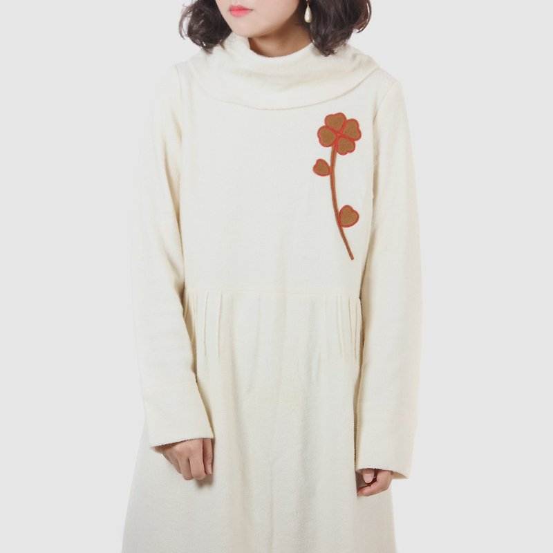 [Egg plant ancient] 茱萸 high collar knit vintage dress - One Piece Dresses - Wool White