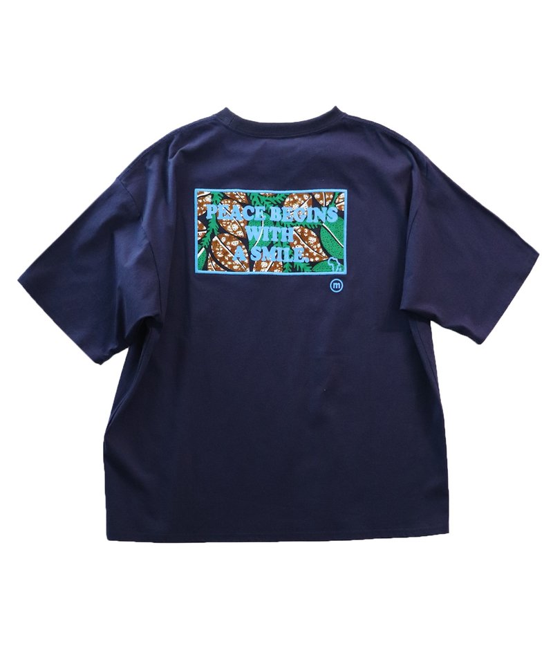 メッセージパッチ刺繍Tシャツ - 女 T 恤 - 棉．麻 