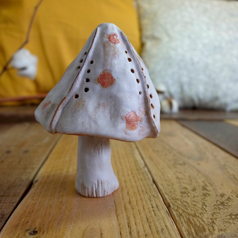 深いキノコの森の陶器の装飾品001 - 人形・フィギュア - 陶器 ホワイト