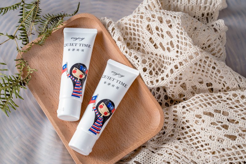 Quiet Moment Hand Cream for Healthcare Workers 50ml (Discount Set of 2) - บำรุงเล็บ - วัสดุอื่นๆ 