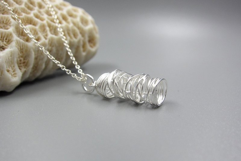 925 Silver wire winding line-like handmade plain Silver necklace - Necklaces - Sterling Silver Silver