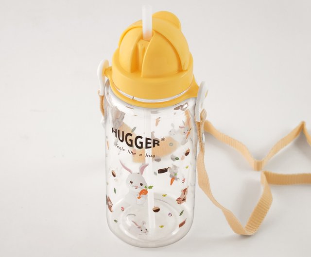 HUGGER Children's straw water bottle Madagascar Giraffe Tritan material  plus replacement straw - Shop wesmile-hugger Children's Tablewear - Pinkoi