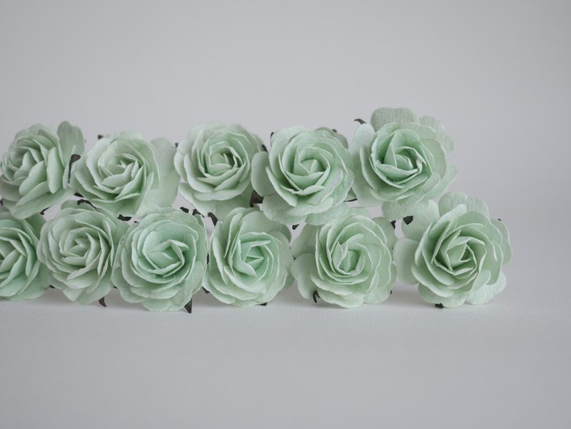 Paper Flower, centerpiece, 25 pieces mulberry rose size 3.5 cm. green mint color - 其他 - 紙 白色